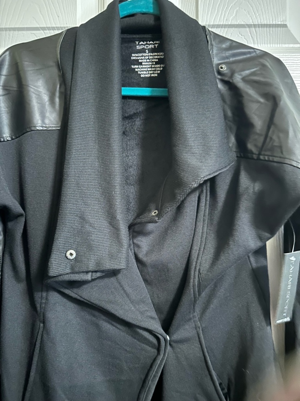 JACKET BY TAHARI Sport Women's Long Sleeve Faux Leather Size S NWT MSRP $ 88 - Picture 7 of 8